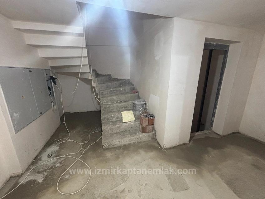 1+1 Middle Floor Flat In A Great Location In Hıdırlık, Seferihisar, Izmir
