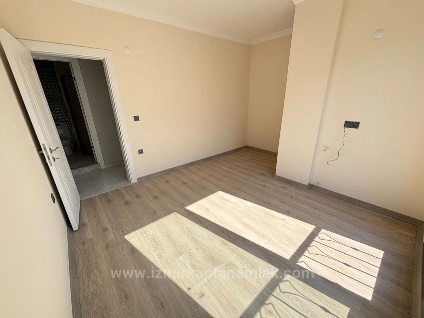 4+1 Villa For Sale With Garden In Seferihisar Doğanbey, 400 Meters From The Beach