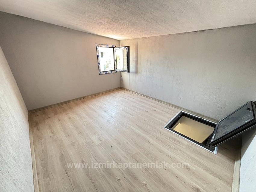 4+1 Villa For Sale With Garden In Seferihisar Doğanbey, 400 Meters From The Beach