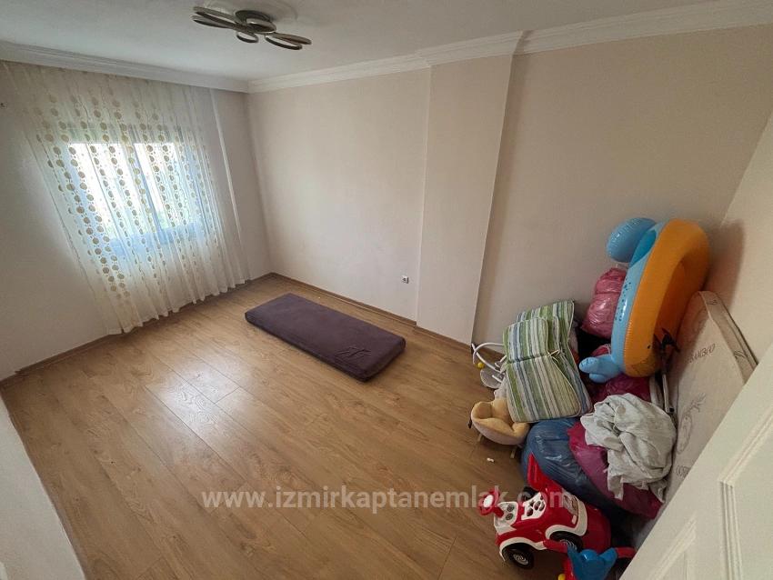 2+1 Middle Floor Flat On The Street In Bengiler, Seferihisar