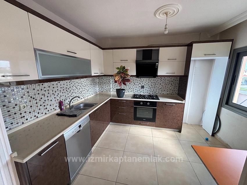 2+1 Middle Floor Flat On The Street In Bengiler, Seferihisar