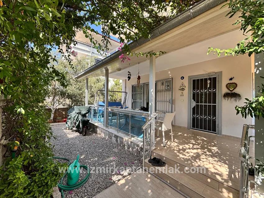 İzmir Seferihisar Republic Neighbourhood In 310 m² Inside for sale 3+1 duplex villa