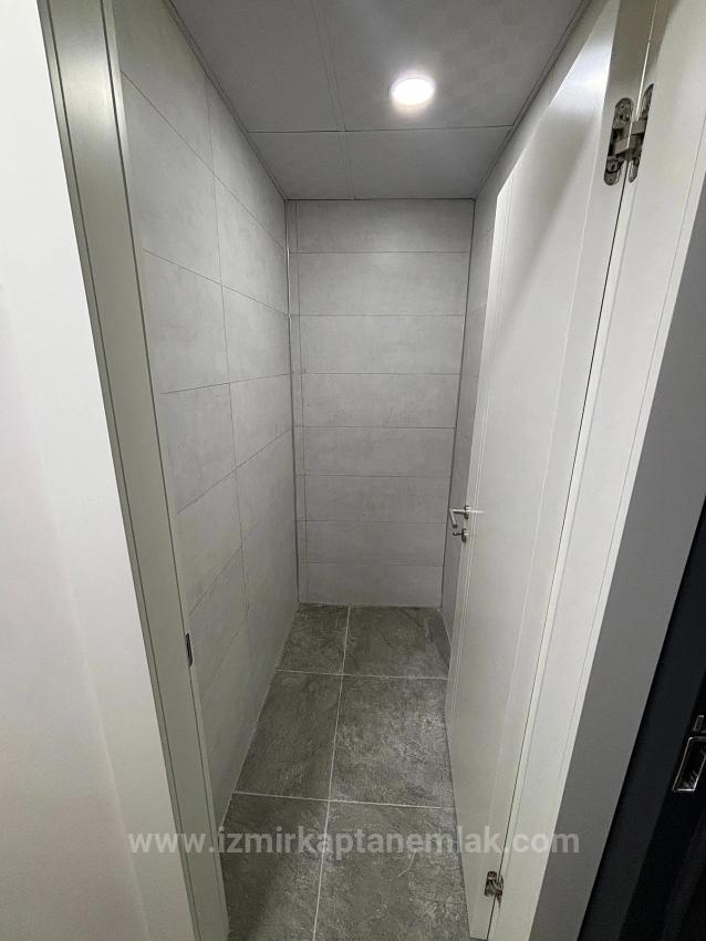 1+1 Apartment In A Great Location In Camikebir, Seferihisar, Izmir