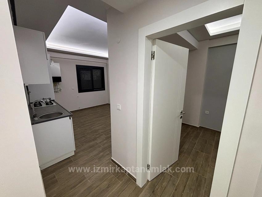 1+1 Apartment In A Great Location In Camikebir, Seferihisar, Izmir