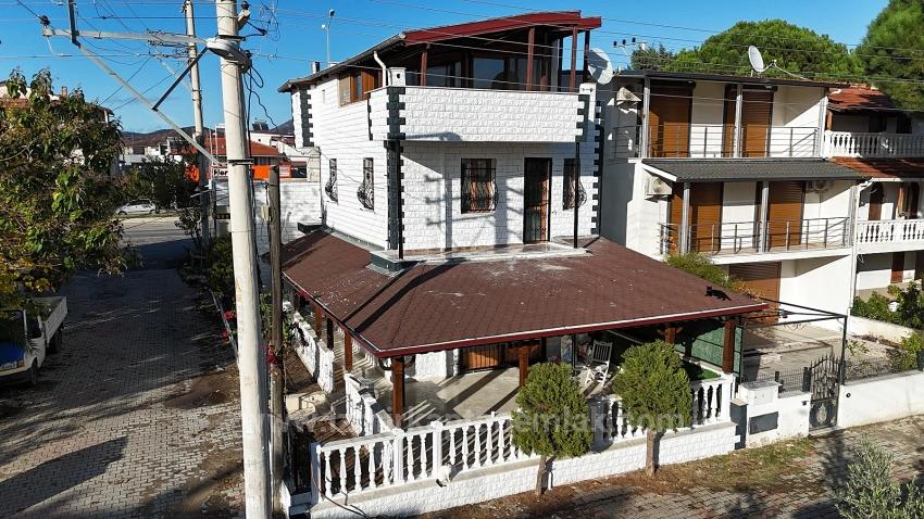 4+1 Detached Triplex Summer Villa On The Sea Side In Bengiler, Seferihisar