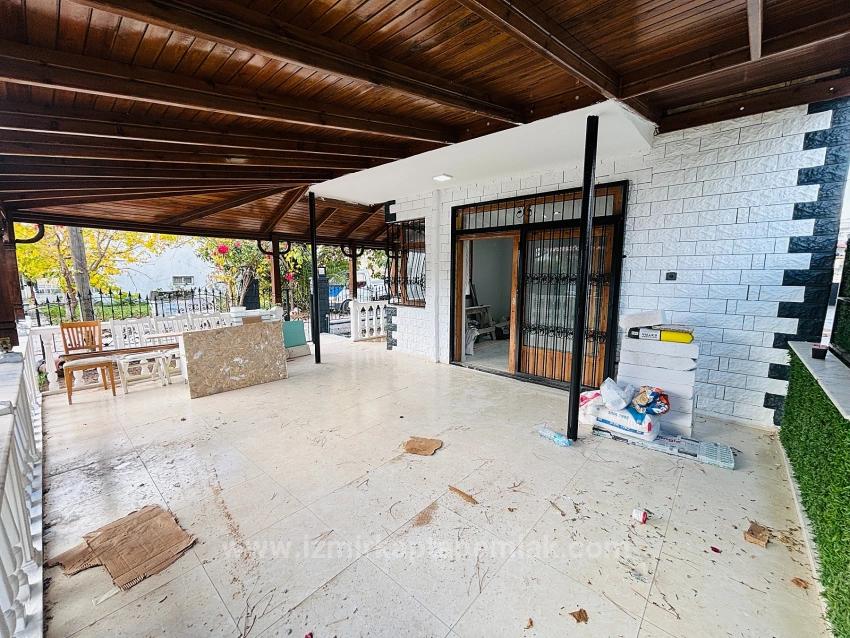 4+1 Detached Triplex Summer Villa On The Sea Side In Bengiler, Seferihisar