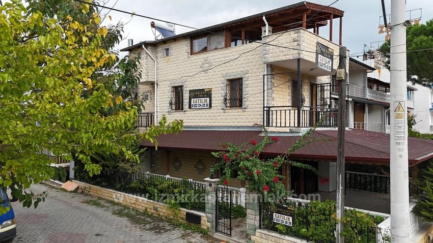 4+1 Detached Triplex Summer Villa On The Sea Side In Bengiler, Seferihisar