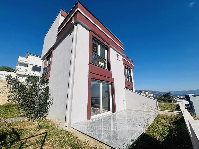 3+1 Villa For Sale With Sea View And Garden In Doğanbey Atatürk Neighborhood