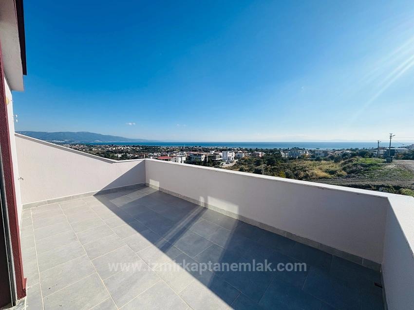 3+1 Villa For Sale With Sea View And Garden In Doğanbey Atatürk Neighborhood