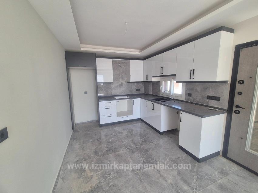 3+1 Villa For Sale With Sea View And Garden In Doğanbey Atatürk Neighborhood