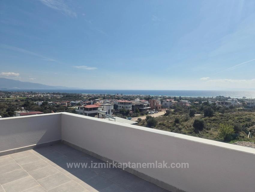 3+1 Villa For Sale With Sea View And Garden In Doğanbey Atatürk Neighborhood