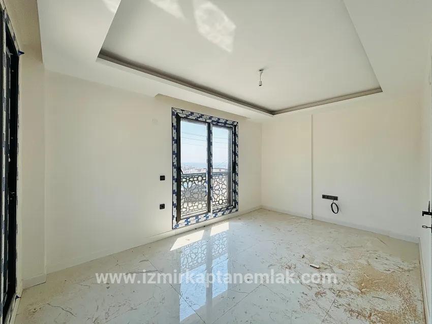 3+1 Bedroom Summerhouse For sale in Tepecik Nbh. Seferihisar - 144 m²