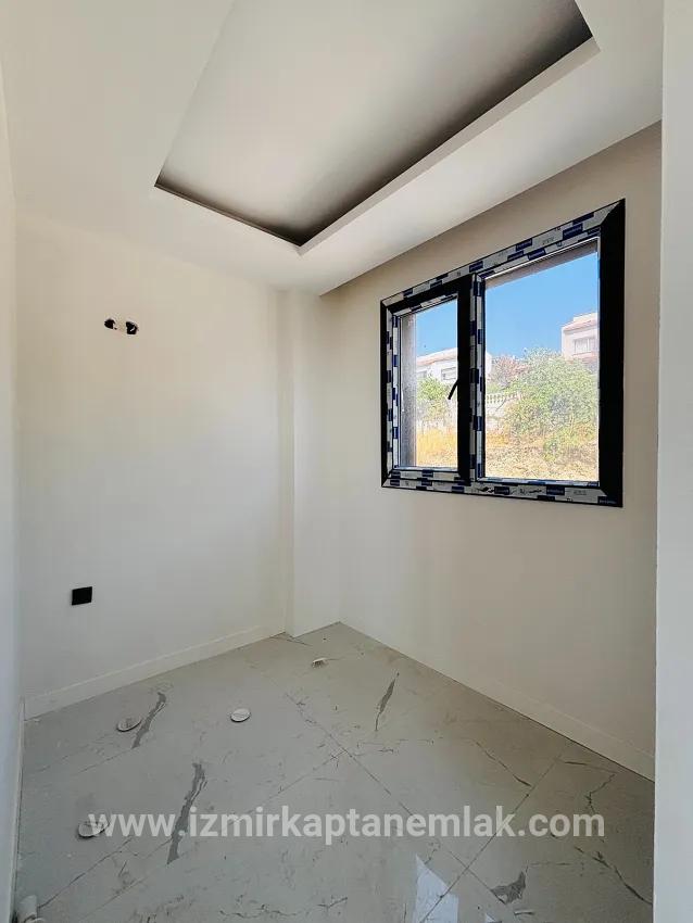 3+1 Bedroom Summerhouse For sale in Tepecik Nbh. Seferihisar - 144 m²