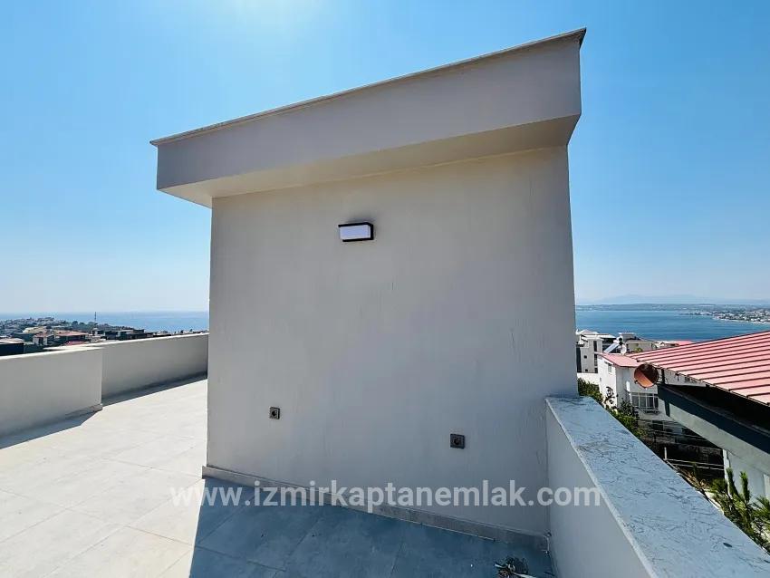 3+1 Bedroom Summerhouse For sale in Tepecik Nbh. Seferihisar - 144 m²