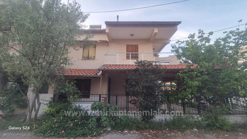Two 2+1 Seaside Apartments For Sale In Payamlı, Seferihisar, Izmir