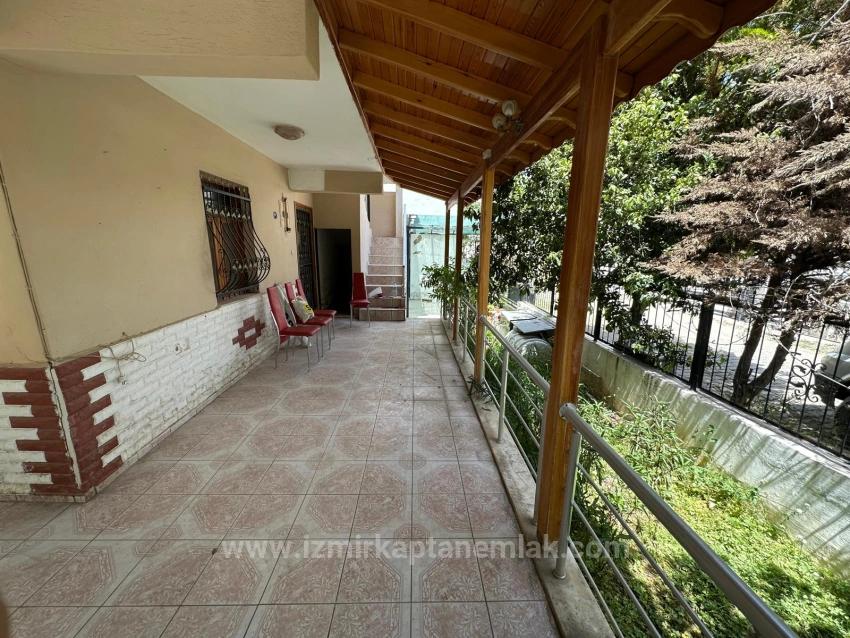 Two 2+1 Seaside Apartments For Sale In Payamlı, Seferihisar, Izmir