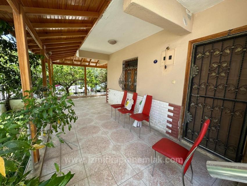 Two 2+1 Seaside Apartments For Sale In Payamlı, Seferihisar, Izmir