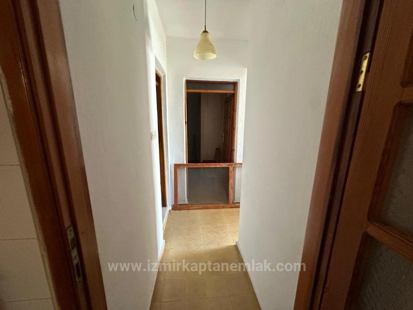 Two 2+1 Seaside Apartments For Sale In Payamlı, Seferihisar, Izmir