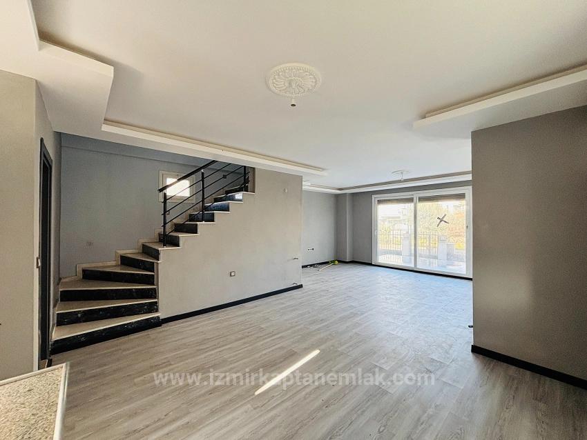 300M2 Independent Detached Brand New 3+1 Villa For Sale In İzmir Seferihisar Doğanbey