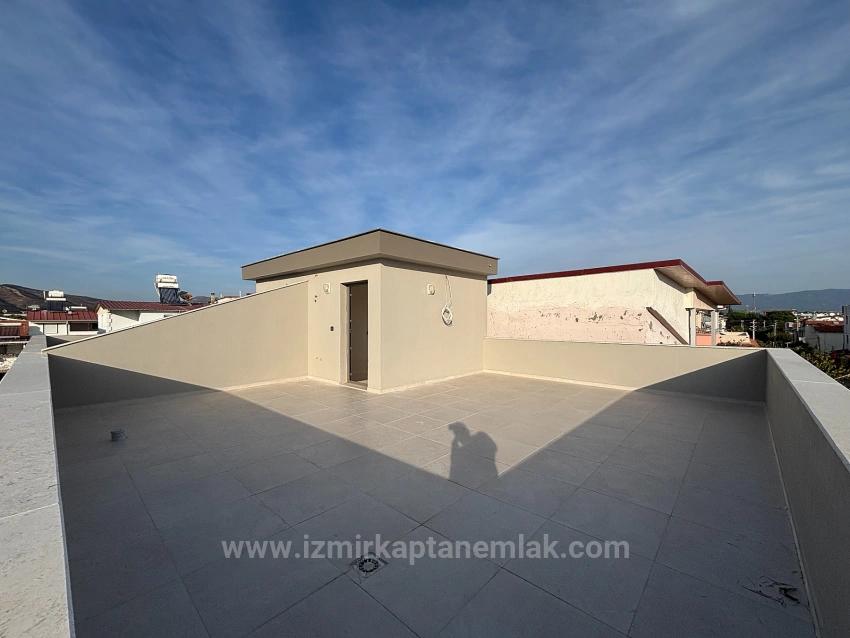 Brand New 2+1 Villa For Sale In A Beautiful Location In Seferihisar Doğanbey Payamlı