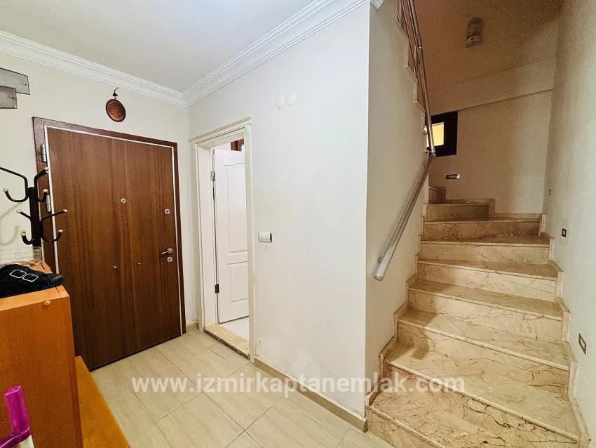 4+1 Bedroom Summerhouse For sale in Cumhuriyet Nbh. Seferihisar Doğanbey - 160 m²