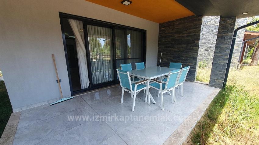 3+1 Bedroom Summerhouse For sale in Payamlı Nbh. Seferihisar Doğanbey - 180 m²
