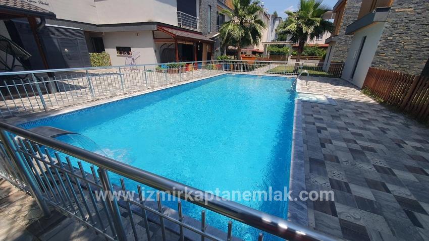 3+1 Bedroom Summerhouse For sale in Payamlı Nbh. Seferihisar Doğanbey - 180 m²