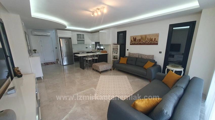 3+1 Villa With Pool And Garden For Sale On The Sea Side In Seferihisar Payamlı