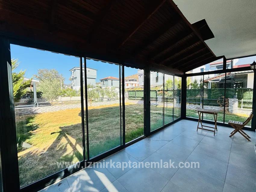 3+1 Bedroom Summerhouse For sale in Cumhuriyet Nbh. Seferihisar Doğanbey - 180 m²