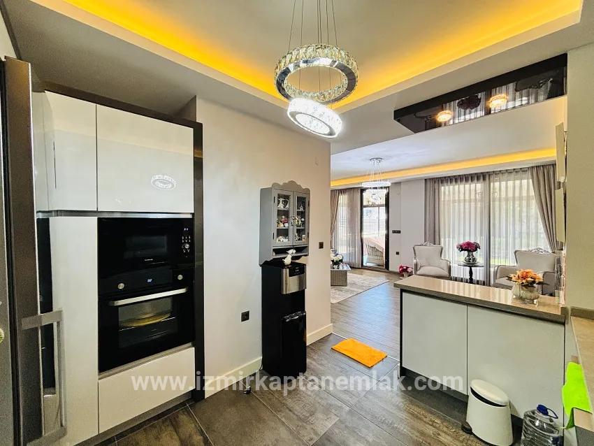 3+1 Bedroom Summerhouse For sale in Cumhuriyet Nbh. Seferihisar Doğanbey - 290 m²