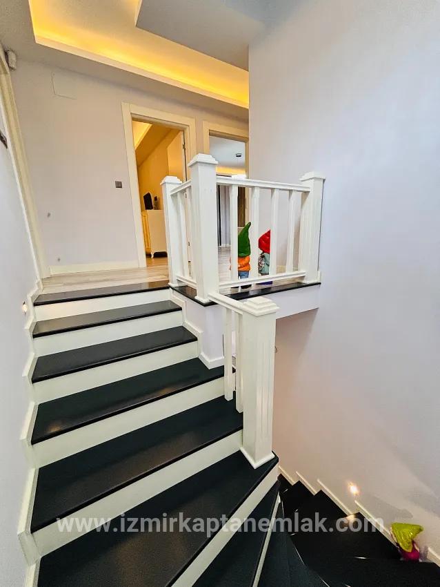 3+1 Bedroom Summerhouse For sale in Cumhuriyet Nbh. Seferihisar Doğanbey - 290 m²