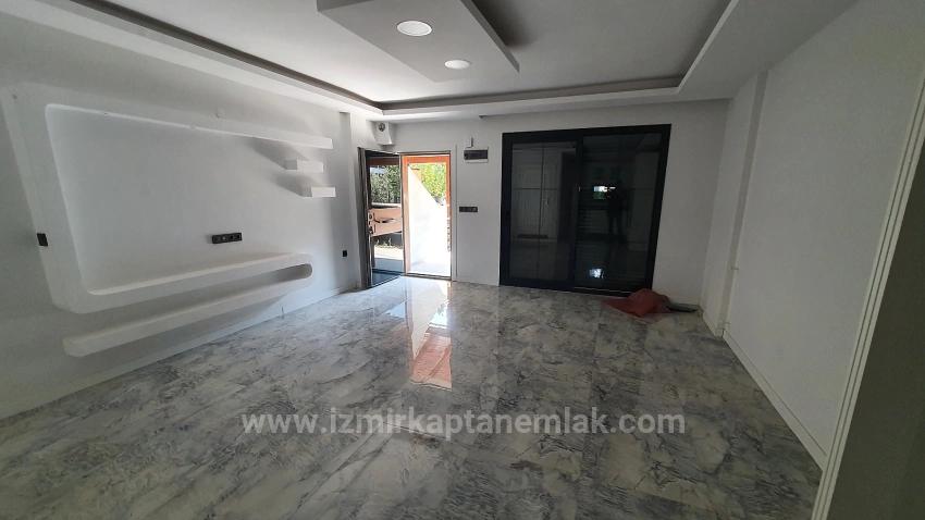 Spacious 3+1 Villa For Sale In Seferihisar Doğanbey Payamlı