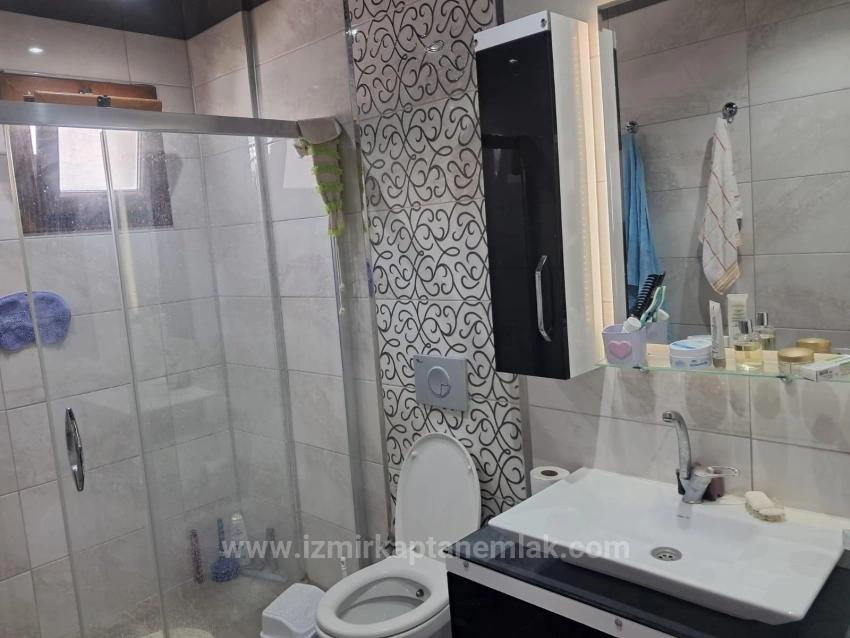 Spacious 2+1 Villa For Sale With Garden In Seferihisar Doğanbey