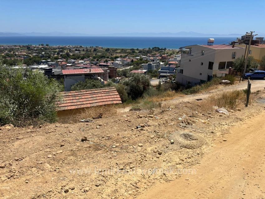 300 M2 Land With Sea View In İzmir Seferihisar Atatürk Neighborhood