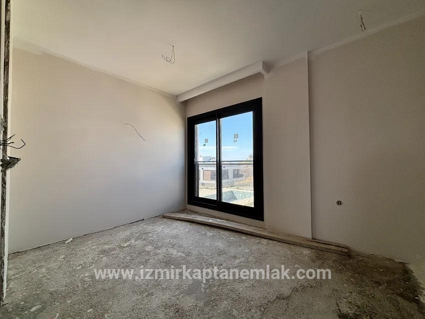 3+2 Bedroom Villa For sale in Turabiye Nbh. Seferihisar - 240 m²