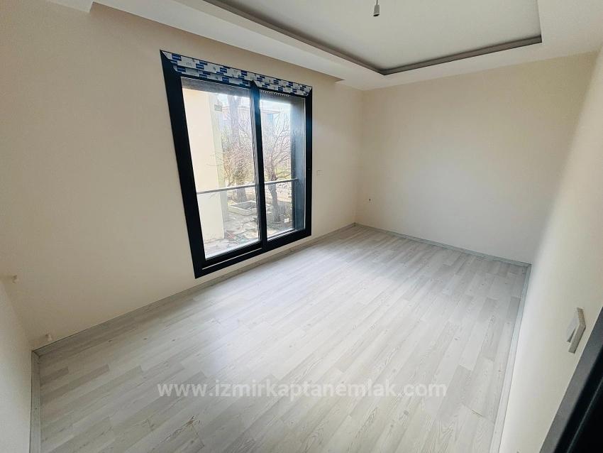 4+1 Villa For Sale With Sea View And Condominium In Seferihisar Doğanbey