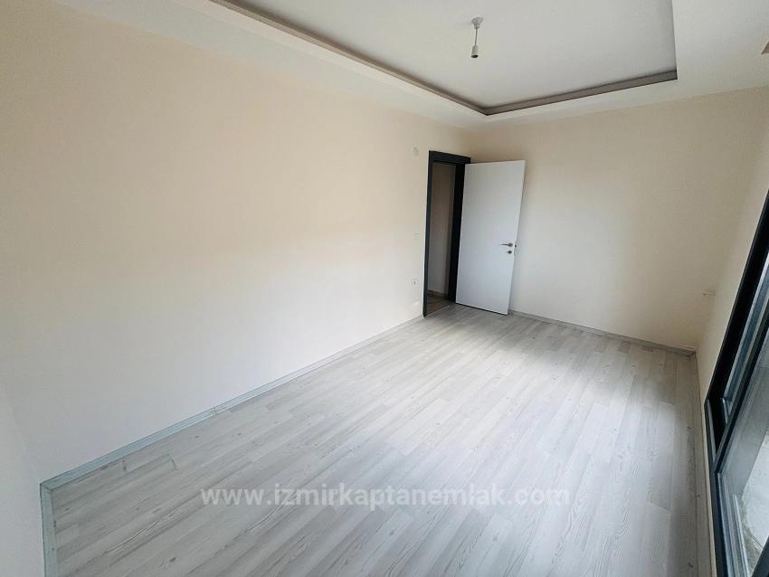 4+1 Villa For Sale With Sea View And Condominium In Seferihisar Doğanbey