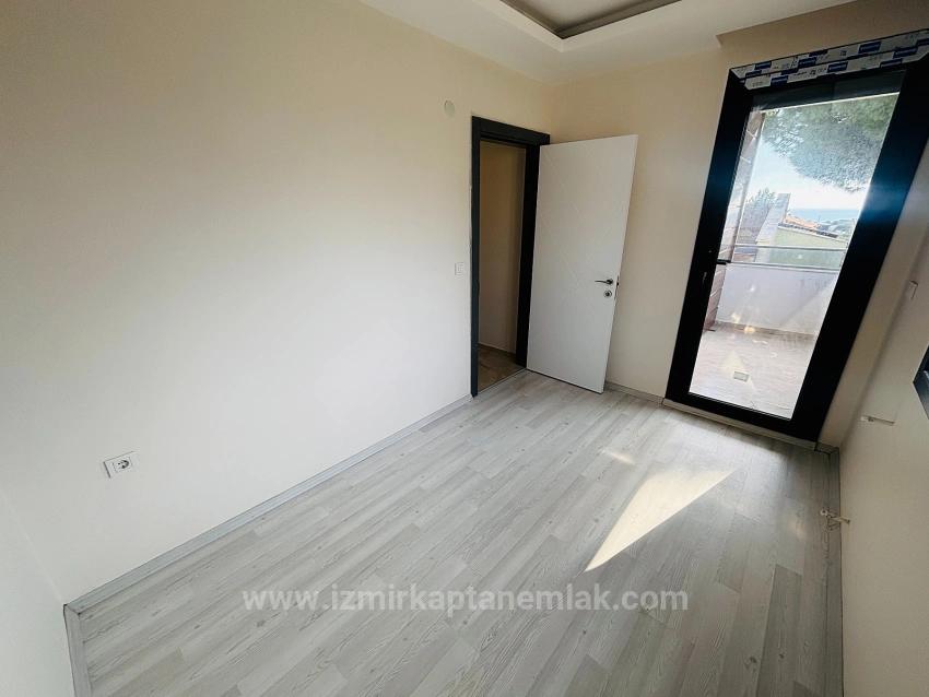 4+1 Villa For Sale With Sea View And Condominium In Seferihisar Doğanbey