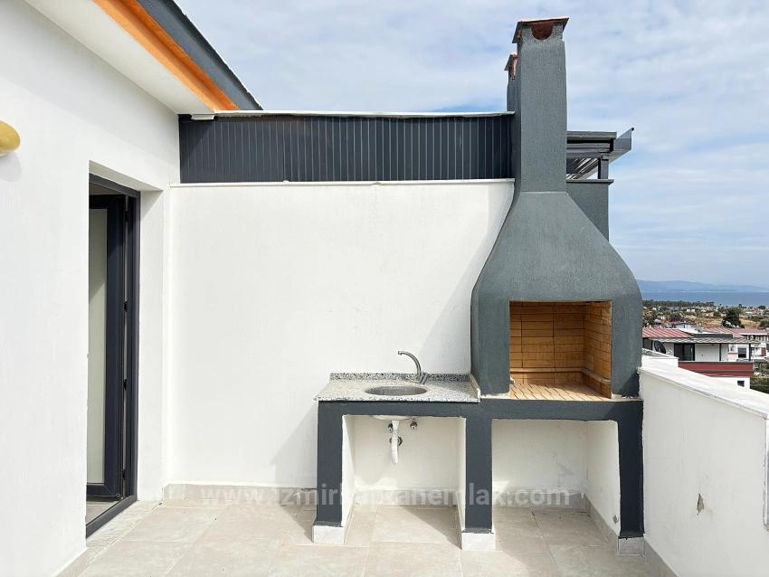 4+1 Villa For Sale With Sea View And Condominium In Seferihisar Doğanbey