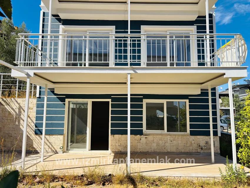 3+2 Bedroom Summerhouse For sale in Atatürk Nbh. Seferihisar Doğanbey - 160 m²
