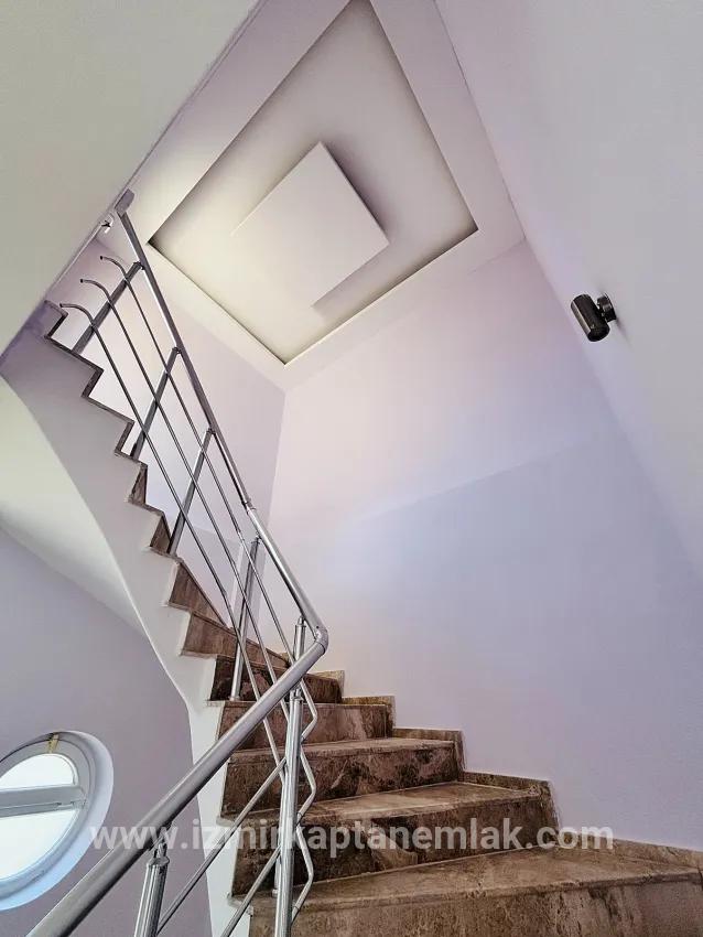 3+2 Bedroom Summerhouse For sale in Atatürk Nbh. Seferihisar Doğanbey - 160 m²