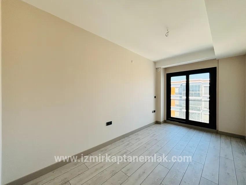 3+1 Bedroom Apartment For sale in Necat Hepkon Nbh. Seferihisar - 160 m²