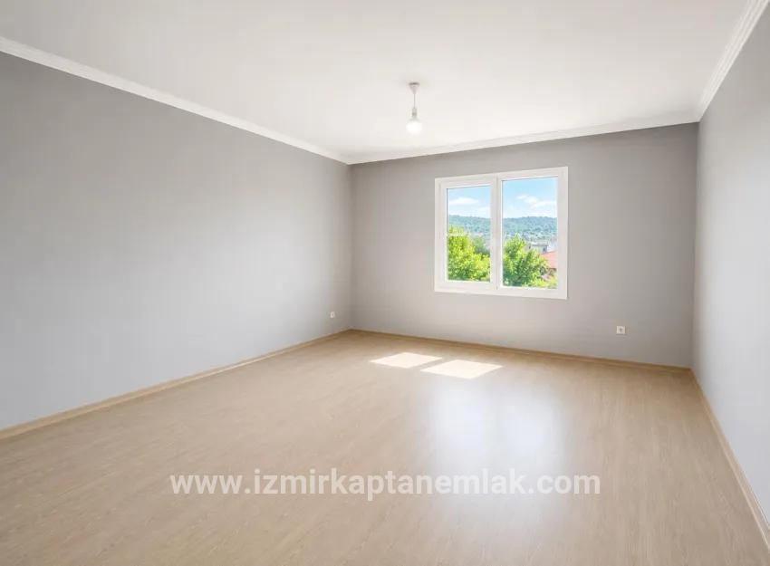 3+1 Bedroom Apartment For sale in Gümüldür Fevzi Çakmak Nbh. Menderes Gümüldür - 145 m²