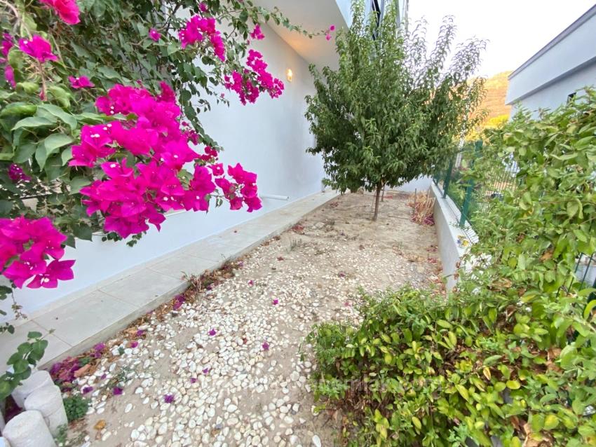 Airy 3+1 Villa With Garden For Sale In Seferihisar Ürkmez