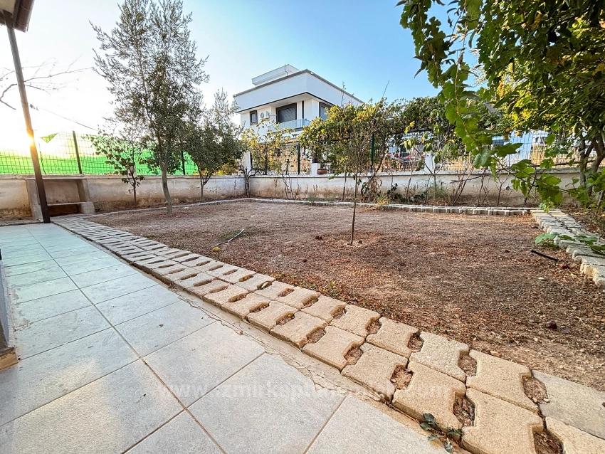 4+1 Triplex With Detached Parking And Garden In Seferihisar Doğanbey