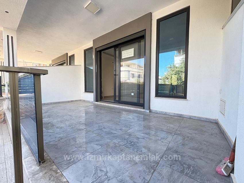 Spacious 3+1 Villa For Sale In Seferihisar Doğanbey Center