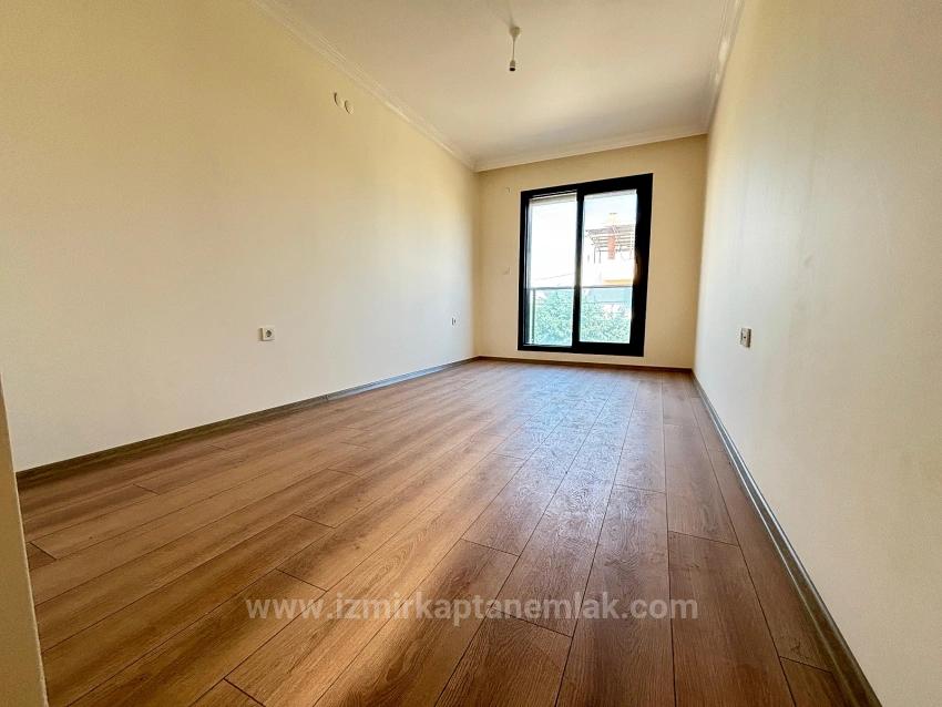 Spacious 3+1 Villa For Sale In Seferihisar Doğanbey Center
