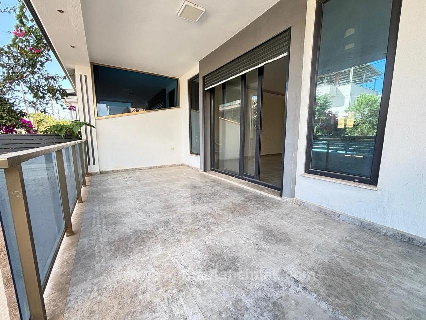 3+1 Villa For Sale With Parking And Garden In Seferihisar Doğanbey, 500 Meters From The Beach