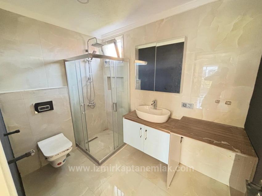 Detached, Spacious 3+1 Villa For Sale In Seferihisar Payamlı Center