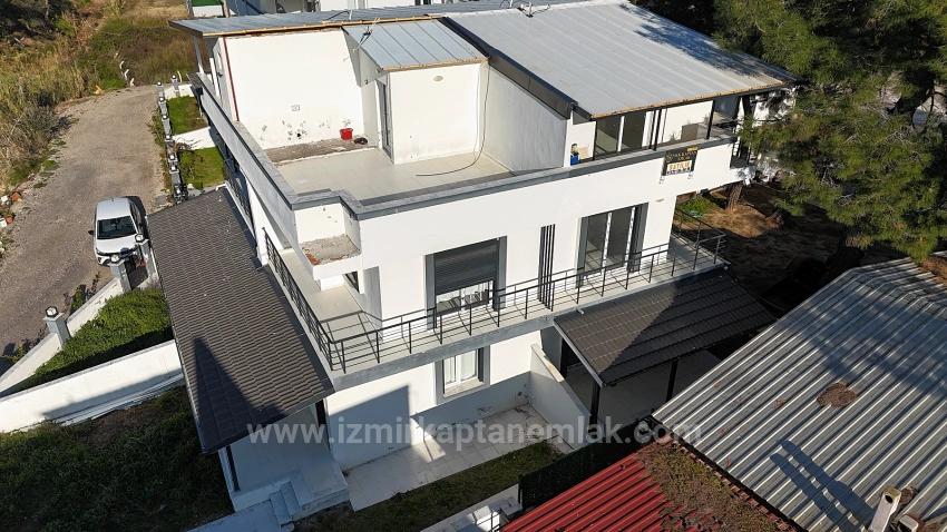 New Construction 2+1 Licensed Villa For Sale With Garden In Seferihisar Payamlı